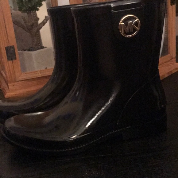 NWOB Michael Kors Benji rain boots - Picture 4 of 7